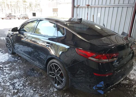 2019 Kia Optima Sx Turbo z USA, uszkodzony, nr VIN 5XXGW4L26KG315548
